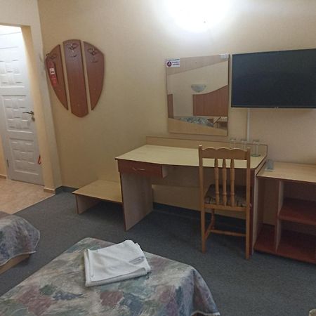רבדה Krasi Hotel מראה חיצוני תמונה
