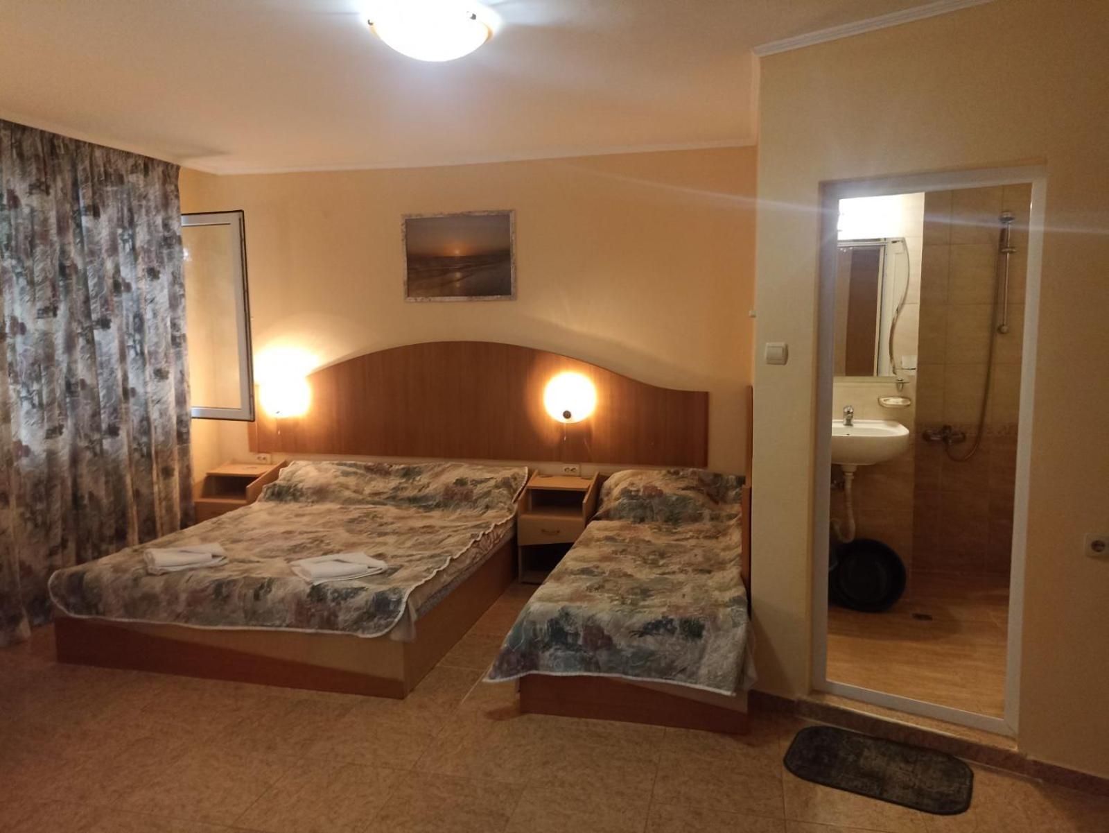 רבדה Krasi Hotel מראה חיצוני תמונה