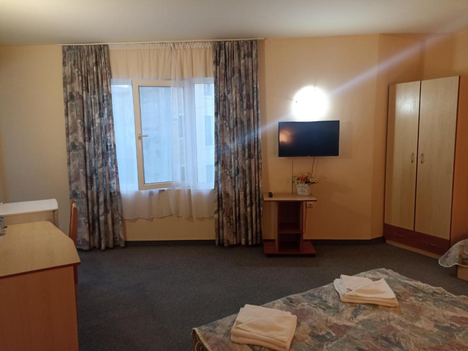 רבדה Krasi Hotel מראה חיצוני תמונה