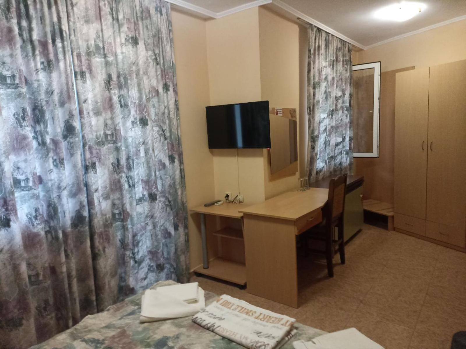 רבדה Krasi Hotel מראה חיצוני תמונה