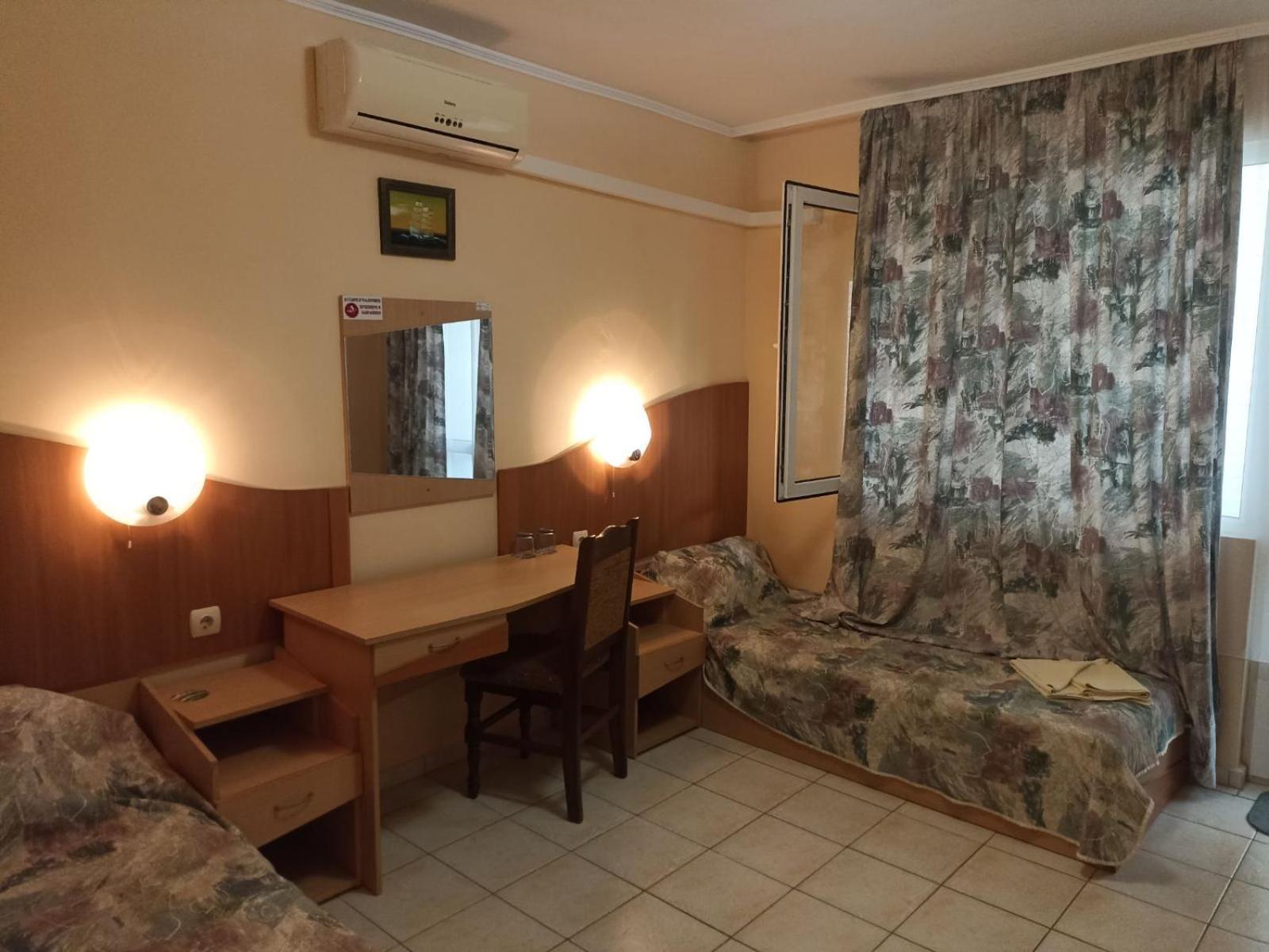 רבדה Krasi Hotel מראה חיצוני תמונה