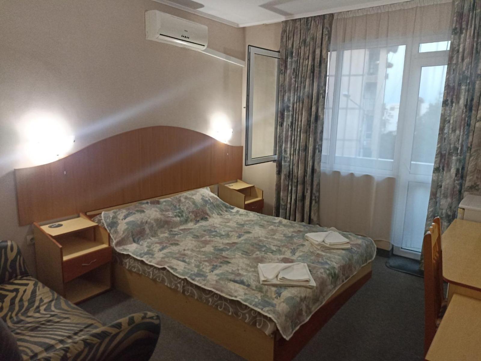 רבדה Krasi Hotel מראה חיצוני תמונה